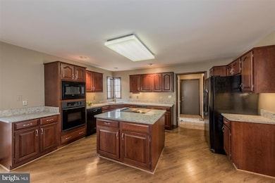 10238 Harvest Fields Dr, Woodstock, MD 21163 - photo 3