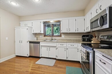 9146 Ives Ln N, Maple Grove, MN 55369 - photo 7