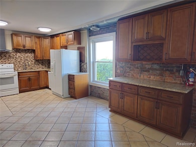 1104 4th St, Port Huron, MI 48060 - photo 7