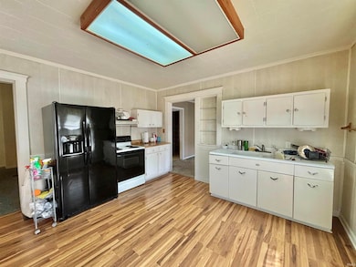 250 7th St NE, Linton, IN 47441 - photo 6