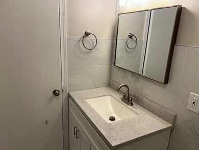 3 Hallmark Gardens unit 4, Burlington, MA 01803 - photo 6