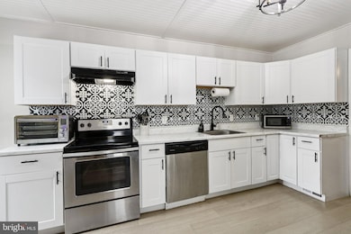 418 Walnut St, Pottstown, PA 19464 - photo 6