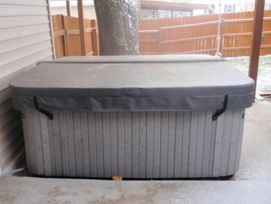 Hot Tub that stays