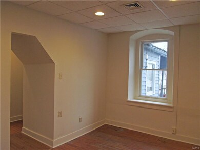 15 S Main St unit 2nd Fl, Nazareth, PA 18064 - photo 6
