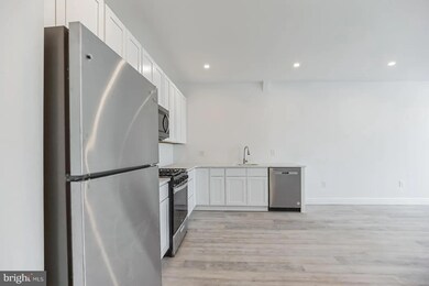 322 Vine St unit 1B, Camden, NJ 08102 - photo 6