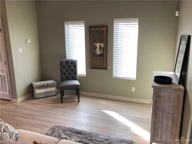 705 Murphy Ave unit 4, Donna, TX 78537 - photo 3