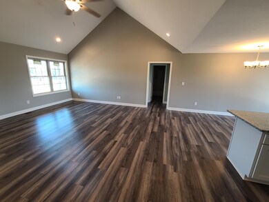 917 Wheatfield Rd unit mer, Harrodsburg, KY 40330 - photo 3