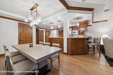 DiningKitchen