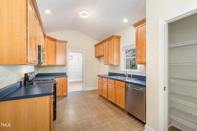 209 Homegate Cir, Apex, NC 27502 - photo 3