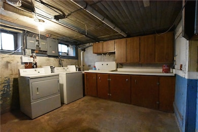 8 E Transit St, Providence, RI 02906 - photo 4
