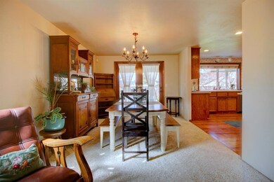 127 Meadowbrook Dr, Central Point, OR 97502 - photo 5