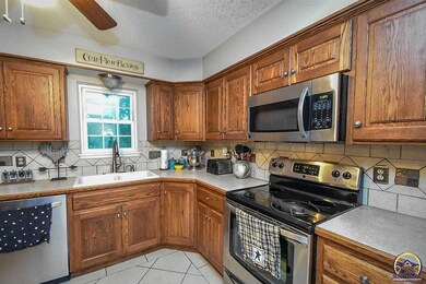 12831 126th Rd, Hoyt, KS 66440 - photo 5