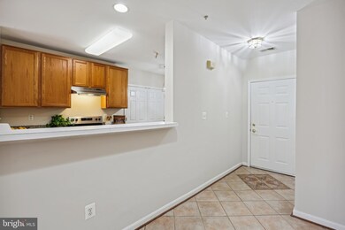 12700 Found Stone Rd unit 103, Germantown, MD 20876 - photo 4