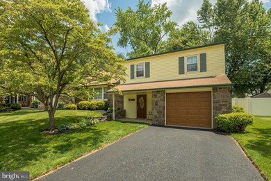 187 Fletcher Dr, Morrisville, PA 19067 - photo 2