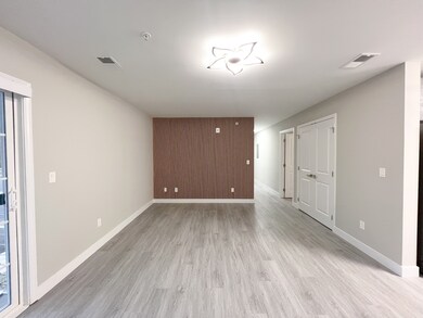 543 Peachers Mill Rd unit 105, Clarksville, TN 37042 - photo 2