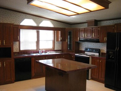 5094 Randleman Rd unit A, Greensboro, NC 27406 - photo 2