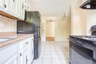 991 Village Round unit F, Allentown, PA 18106 - photo 4