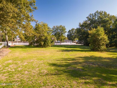 256 Washington St, Bay St. Louis, MS 39520 - photo 3