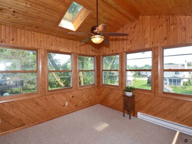 835 S Perry Pkwy, Oregon, WI 53575 - photo 6