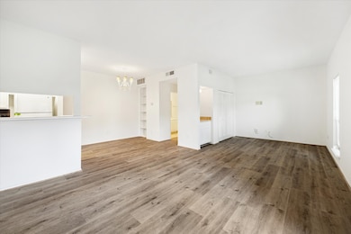 2425 Augusta Dr unit 7, Houston, TX 77057 - photo 3