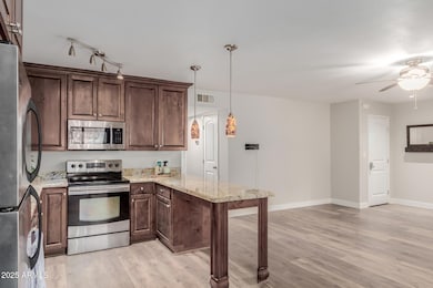 5525 E Thomas Rd unit H1, Phoenix, AZ 85018 - photo 5