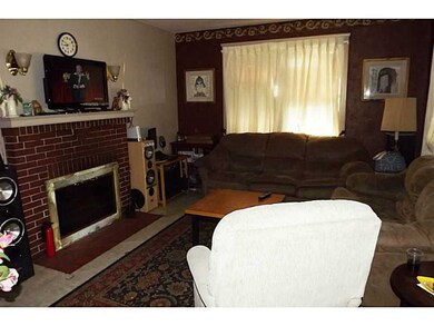 108 Sinclair Ave, Cranston, RI 02907 - photo 5