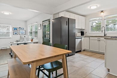 82 Ferncrest Dr, Riverside, RI 02915 - photo 4