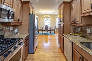 147 Hudson St unit 2, Somerville, MA 02144 - photo 4