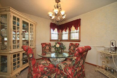 8323 Saint Armands Ct, Louisville, KY 40219 - photo 5