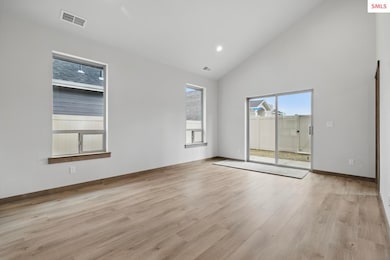 8424 N Snowflake Ln, Hayden, ID 83835 - photo 3