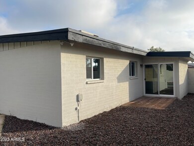 2332 N 48th Dr, Phoenix, AZ 85035 - photo 7