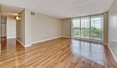 unlisted-address, Lombard, IL 60148 - photo 7