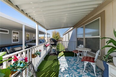 1550 20th St W, Rosamond, CA 93560 - photo 4