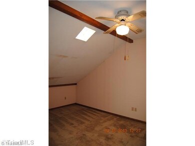 421 Windsor Ln, Statesville, NC 28677 - photo 6