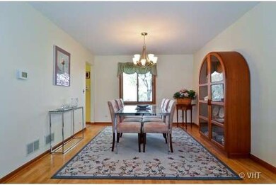 1908 Ivy Way, Glenview, IL 60026 - photo 2