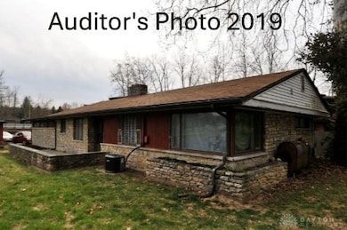 1989 W Alex Bell Rd unit 4, Dayton, OH 45459 - photo 2