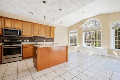 9 Crimson Ct unit U23, Nashua, NH 03063 - photo 7