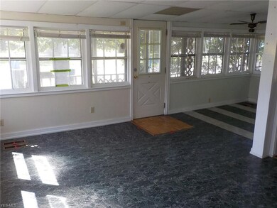 4381 E Lake Rd, Sheffield Lake, OH 44054 - photo 4