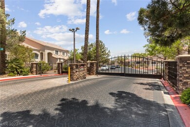 *GATED COMMUNITY*