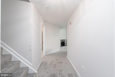 9050 Gracious End Ct unit 302, Columbia, MD 21046 - photo 2