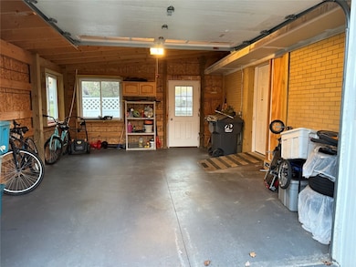 3026 Caton St, Erie, PA 16506 - photo 6