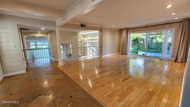 LE Adib 2 Living room