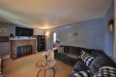1124 N 18th St unit 1126, Allentown, PA 18104 - photo 4