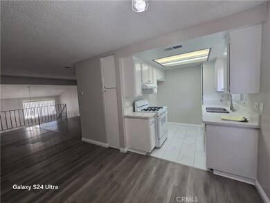 121 Wiseman Way unit B, Upland, CA 91786 - photo 6