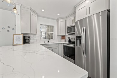 11225 2nd St E unit A, Treasure Island, FL 33706 - photo 4