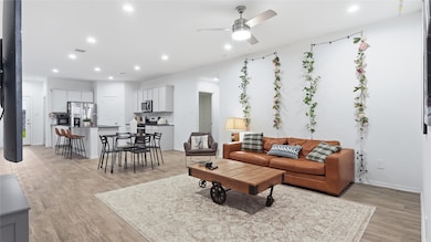 22243 Florence Springs Dr, Hockley, TX 77447 - photo 4