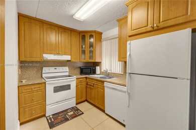 6135 NW 186th St unit 201, Hialeah, FL 33015 - photo 4