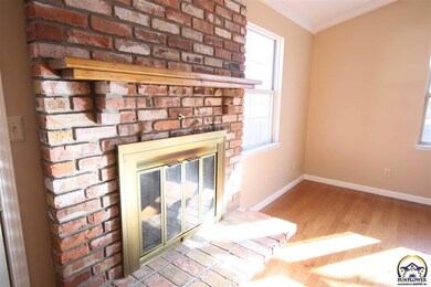 3700 SW Nottingham Rd, Topeka, KS 66610 - photo 5