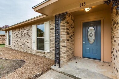 313 Mountainview Dr, Hurst, TX 76054 - photo 2