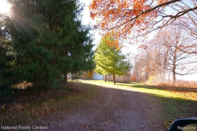 1495 Briggsville Rd, Fowlerville, MI 48836 - photo 6